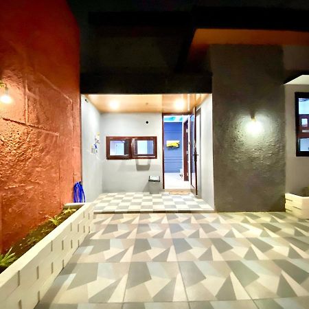 Good Feeling Ketapang Harbour Hostel Ngoại thất bức ảnh