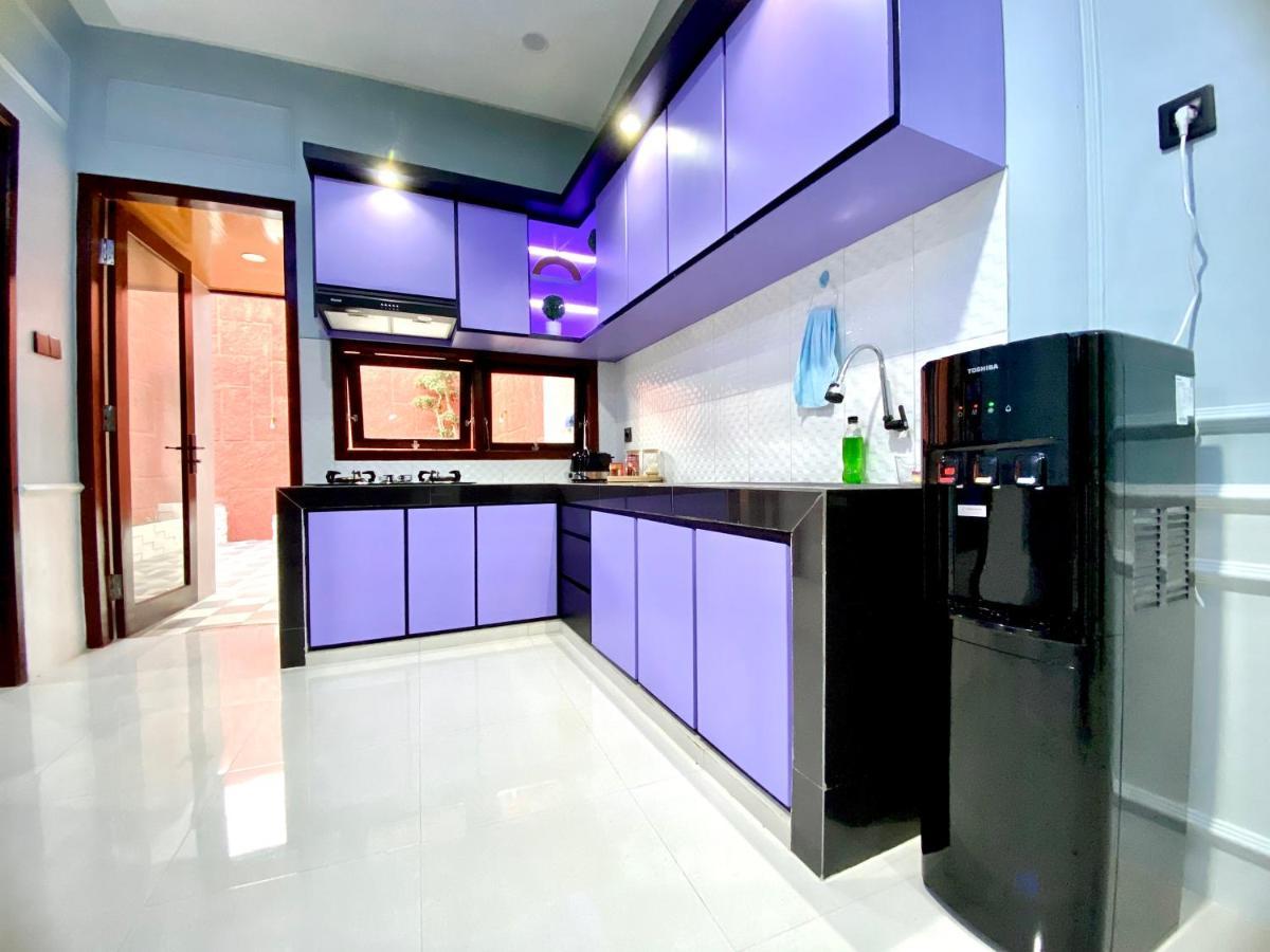 Good Feeling Ketapang Harbour Hostel Ngoại thất bức ảnh